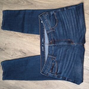 sac958 🧵Old Navy Mid Rise Pop Icon Skinny Size 14 w/ 27.5” inseam Jeans